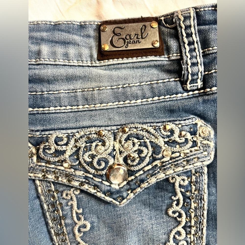 Earl Jean Women's Blue Cropped Jeans with Embellished Pockets Size 15 - Picture 12 of 14